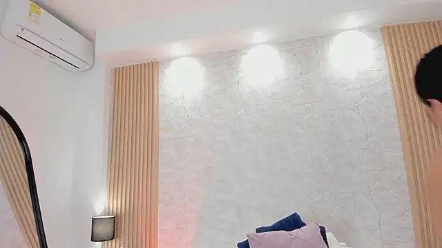 NaomyCollins__ webcam