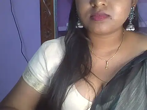 Tamil_Kuttyma webcam