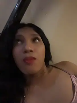 slutty_aki webcam