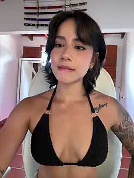 Ale_Lewis webcam