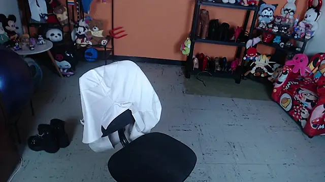 MissMiia2 webcam