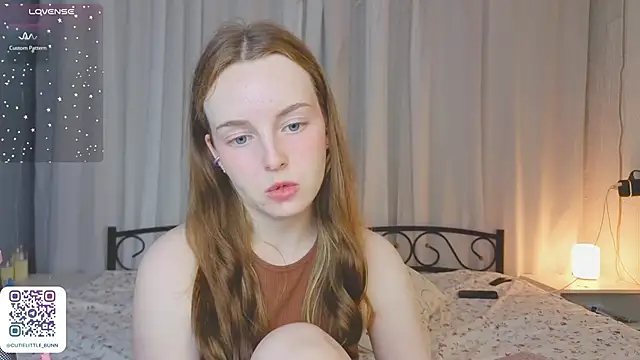 bae_cake_ webcam