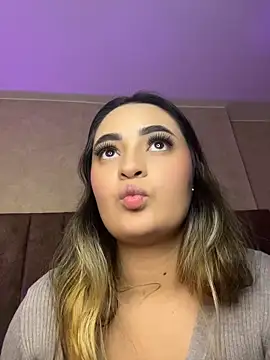 Antonella_Julieta webcam