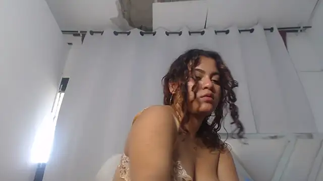 AlannaHarper webcam