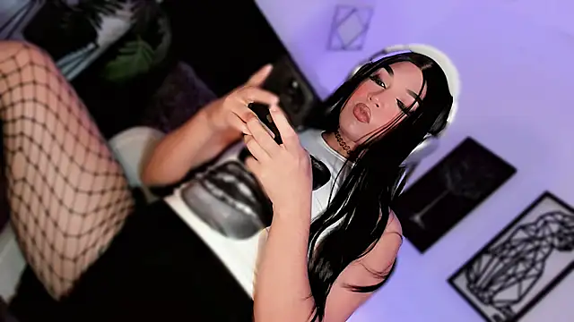misstreslatin webcam
