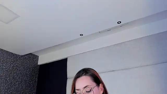 LolaGray__ webcam