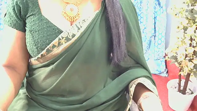 Mallu_Manisha webcam
