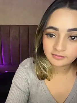 Antonella_Julieta webcam