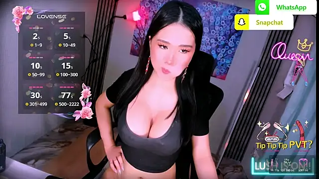 xBigSurpriseLorainex webcam