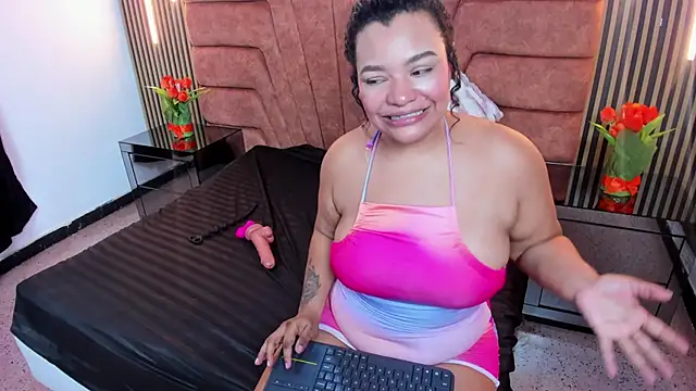 Lara_Seduce webcam