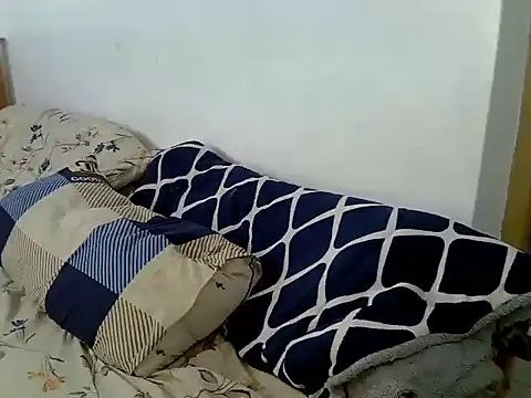 purplescarlet webcam