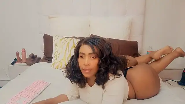 GiantBootyMilf webcam