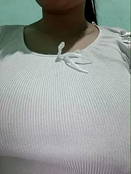Shine_Mai webcam