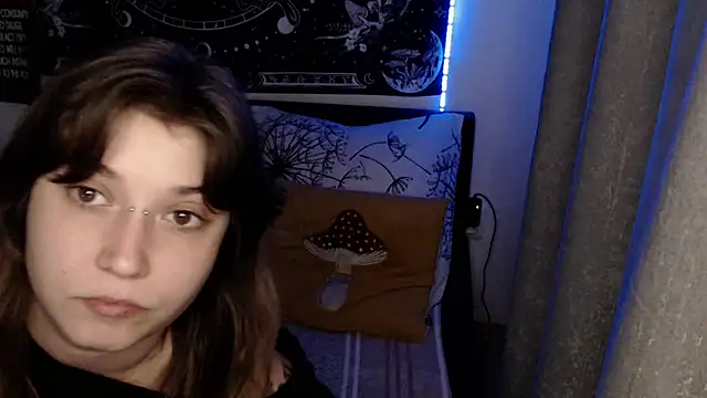 AlienforTwenty webcam