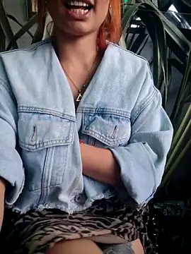 cataleya_16 (F young) - Off bra in bar