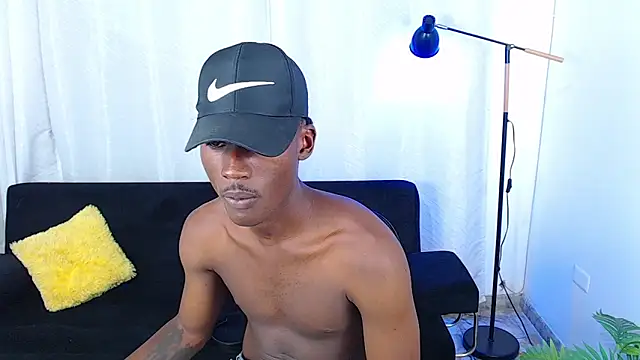 alexaandro18 webcam
