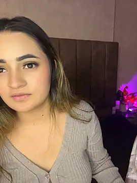 Antonella_Julieta webcam