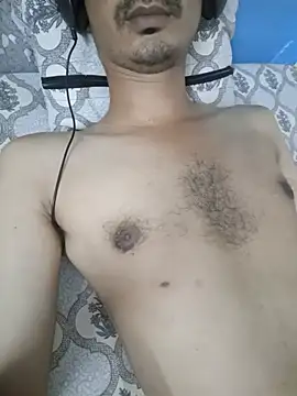 dreamtoungelick69 - Dreamtoungelick69's free webcam - UK Sex Cams