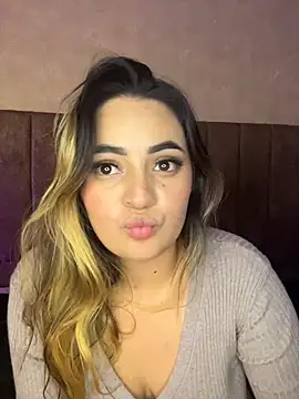 Antonella_Julieta webcam
