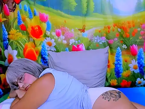 indianroxy webcam