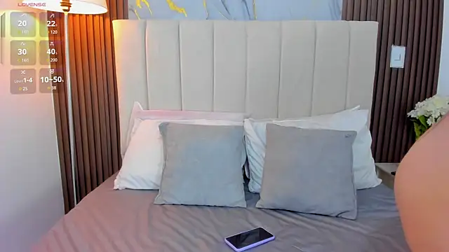 Victoria_Guzman webcam