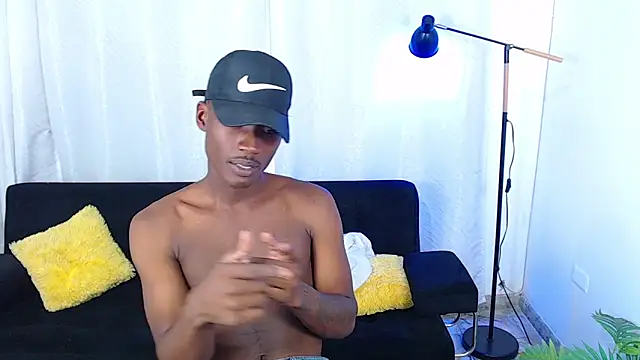 alexaandro18 webcam