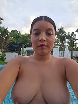 Pretty_Julieta webcam
