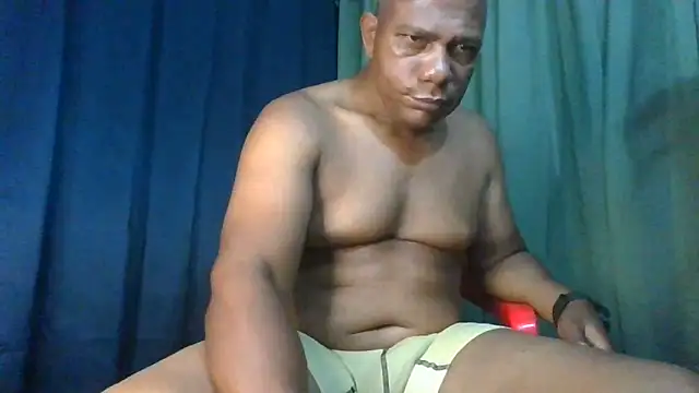 bigblackcock75 webcam