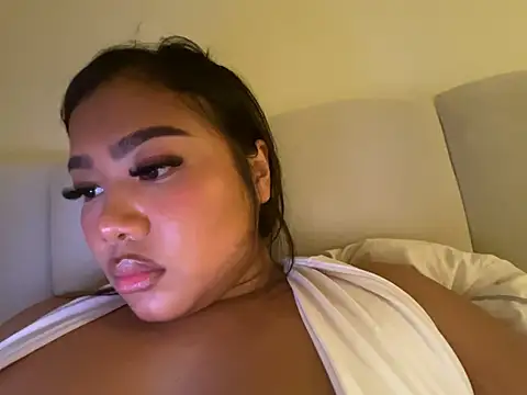 TitiTinyThai webcam