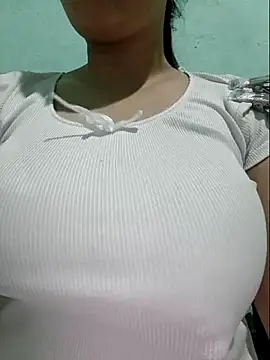 Shine_Mai