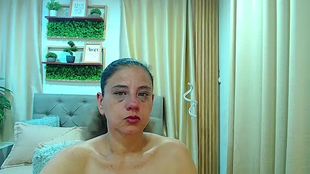 sasi_luna webcam