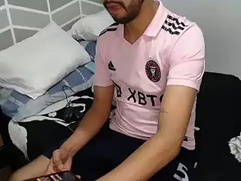 thomass1018 webcam
