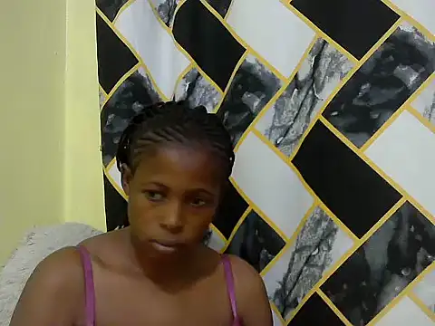 lilmomaa webcam