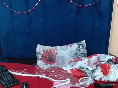 HotCreamyTea webcam