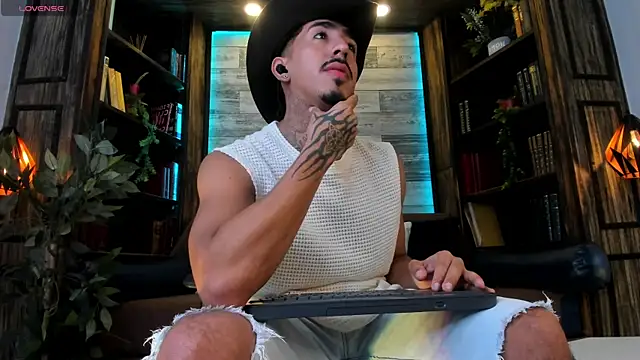 Donovan_Desmond webcam