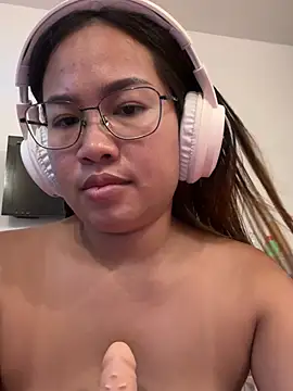 Ponthip webcam