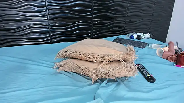Melody_Megann webcam