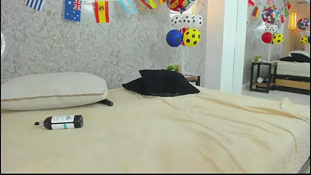 Antonella_west webcam