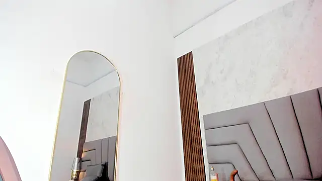 Mistt_Mia webcam