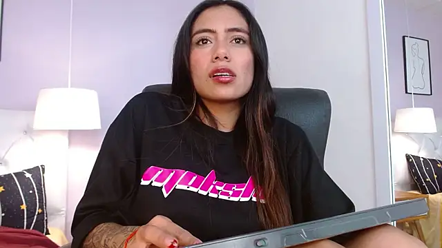 Cataleyaa23 webcam