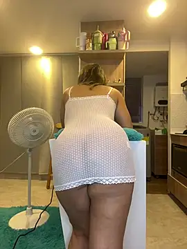 tabata_monroee webcam