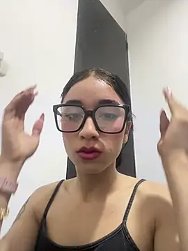 miss_alahia webcam