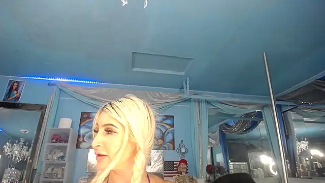 ADRIANNA_FOX webcam
