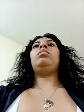 Iam_Issaa webcam
