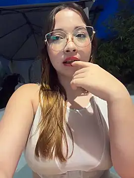AliciaWhite_nt webcam