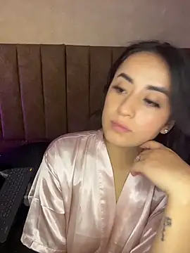 Antonella_Julieta webcam