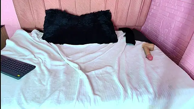 marasecretpri - Marasecretpri's free webcam - UK Sex Cams