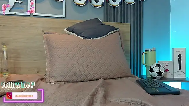 Elise-Leyton webcam