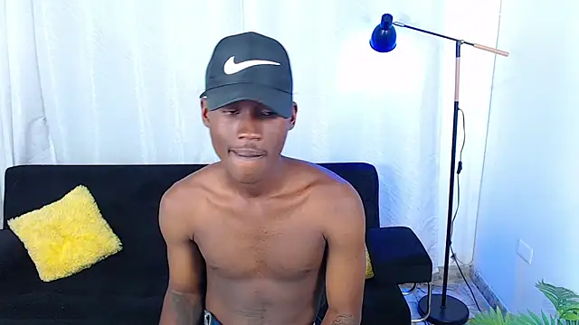 alexaandro18 webcam