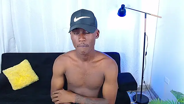 alexaandro18 webcam